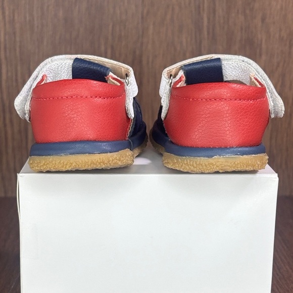🔥🔥🔥Blue and Red Baby Walker Shoes Soft Comfortable Design Size: 5c US/ 20EU🔥🔥🔥 - Picture 4 of 6
